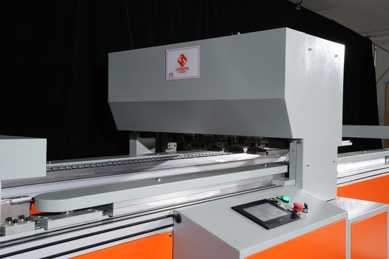 तेल दबाव संचालित 1.8KW HVAC एयर फिल्टर बनाने की मशीन