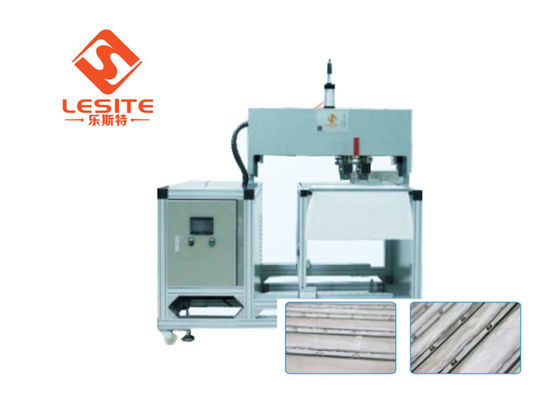 220V चिकना फर्म स्वचालित रिवेटिंग मशीन संचालित करने में आसान