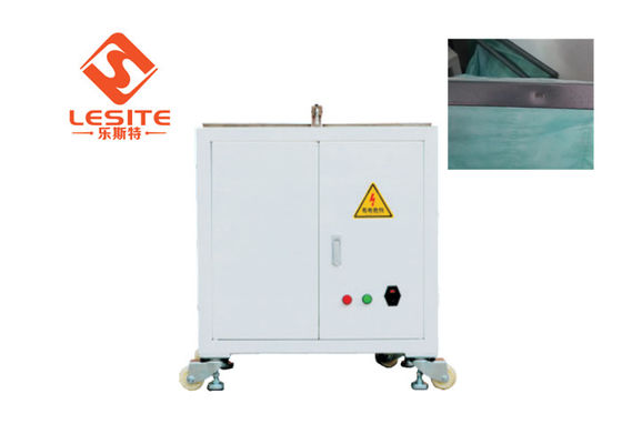 सीई प्रमाणन के साथ व्हाइट 220V 5pa स्वचालित रिवेटिंग मशीन